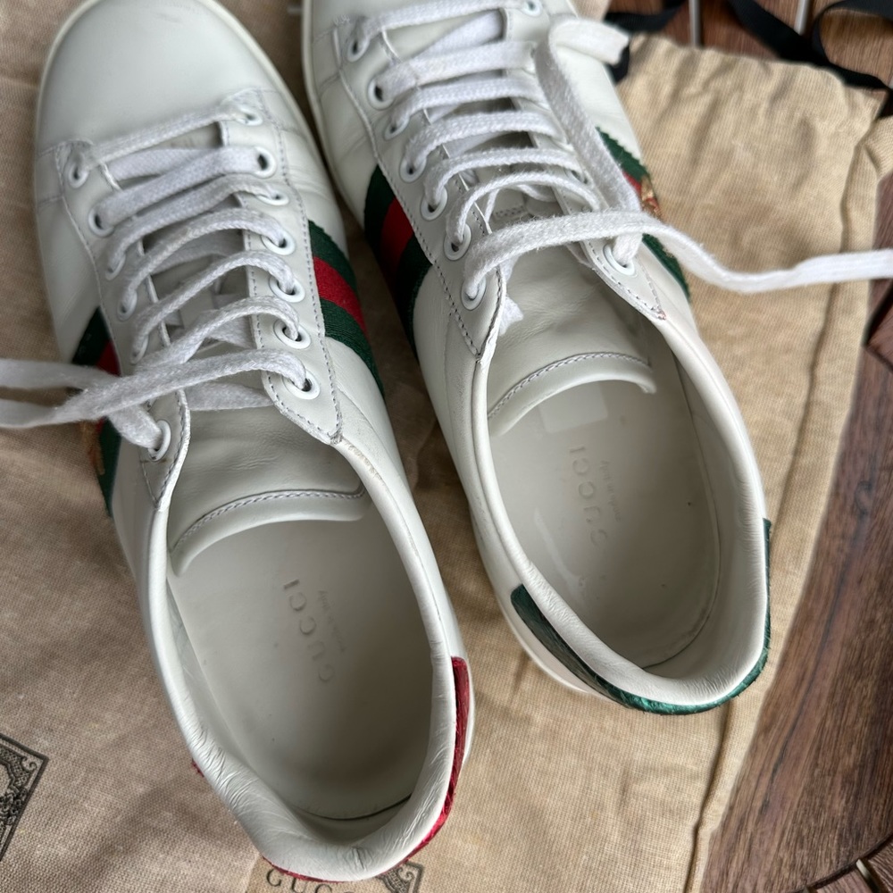 GUCCI WOMEN'S ACE SNEAKER WITH BEE - Picture 7 of 11